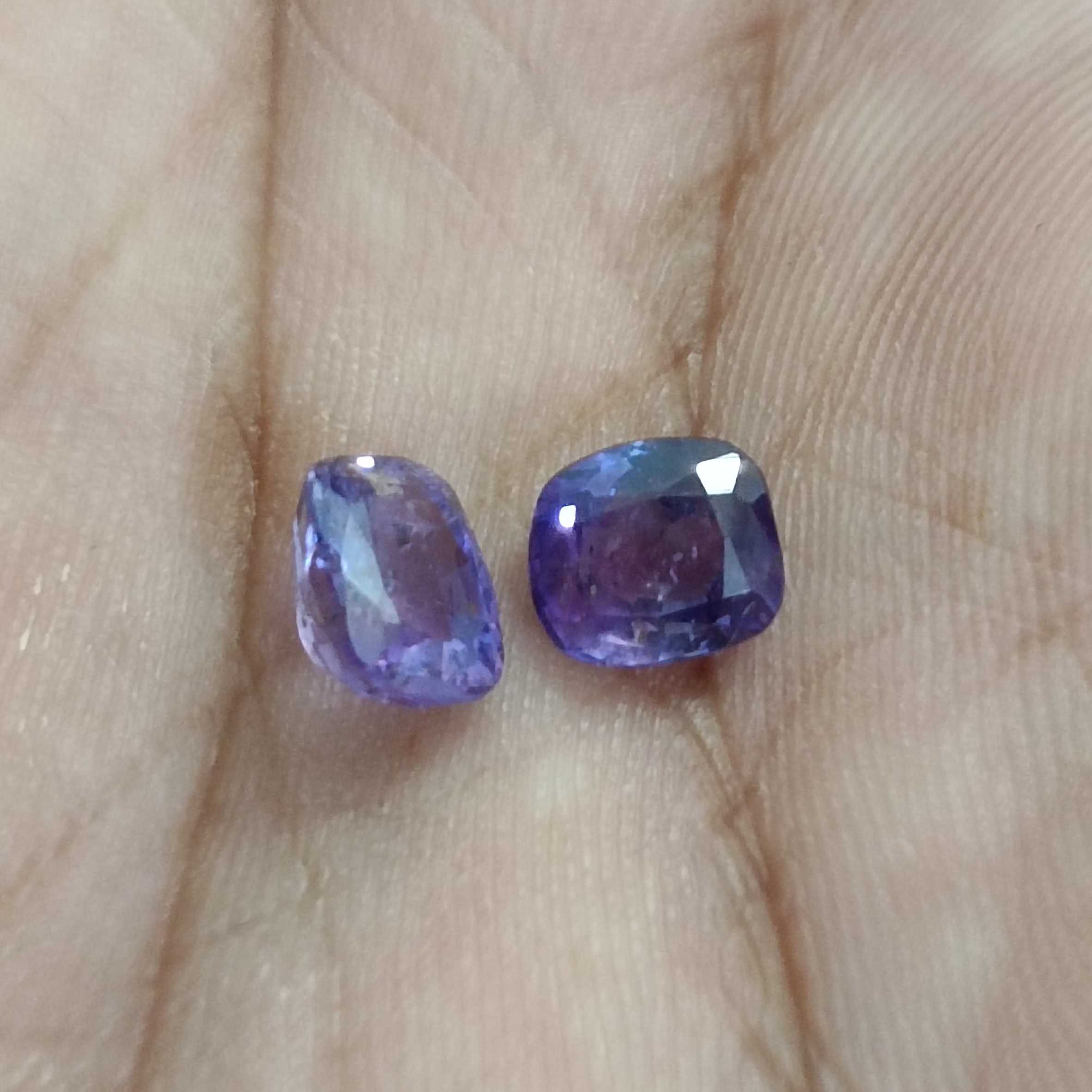 2.91ct 2 pcs deep purple blue color changing sapphire gemstones GSI certified 